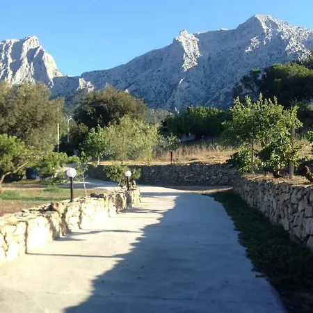 Casa Vacanze Monserrata Ferienhaus Oliena